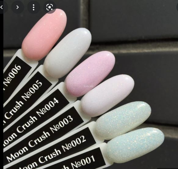 סדרת Moon Crush מנצנץ